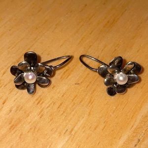 Silpada hook closure earrings flower pearl center